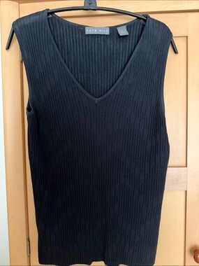 KATE HILL Black Ribbed V-Neck Tank
